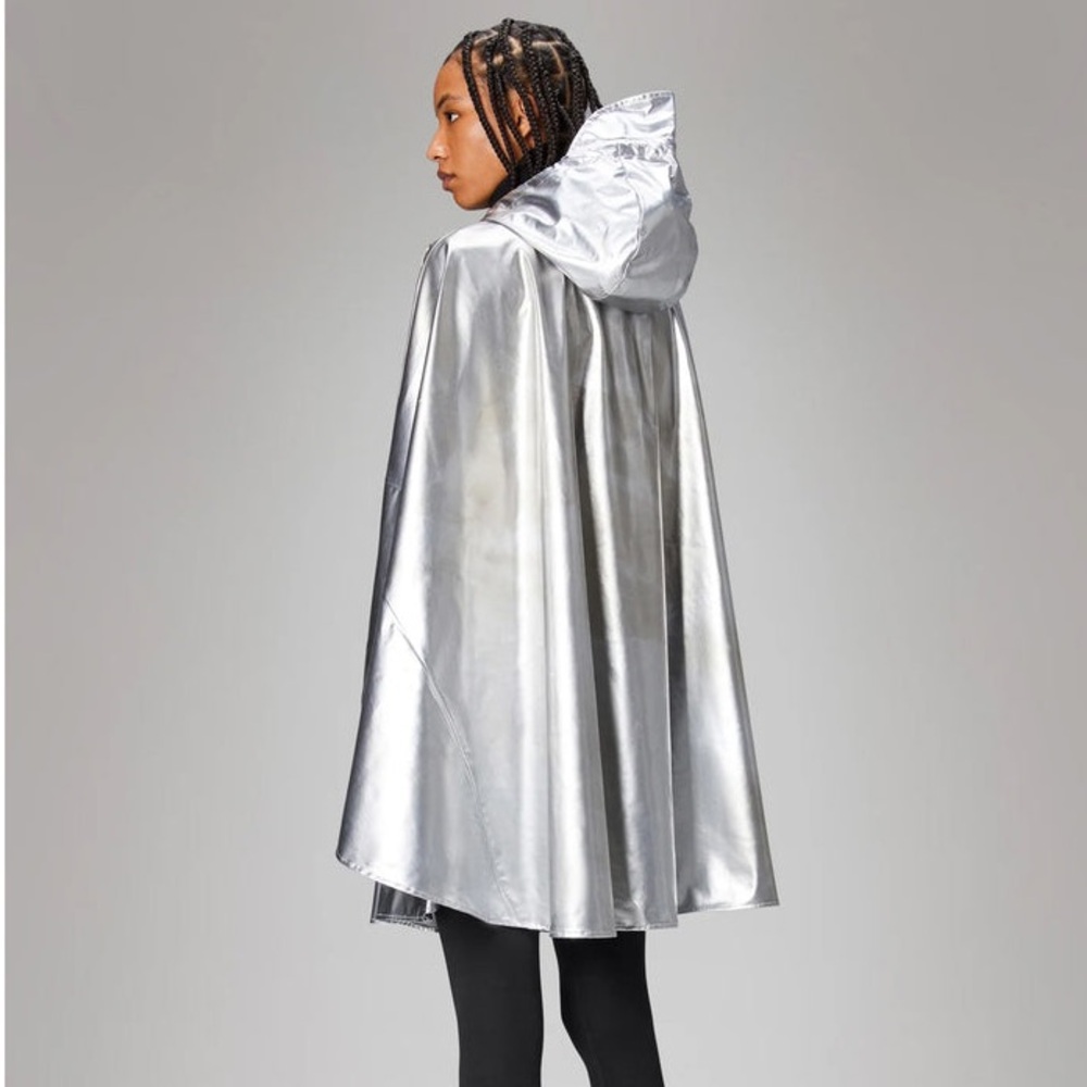 Rain’s silver metallic Cape Coat M - Picture 3 of 6